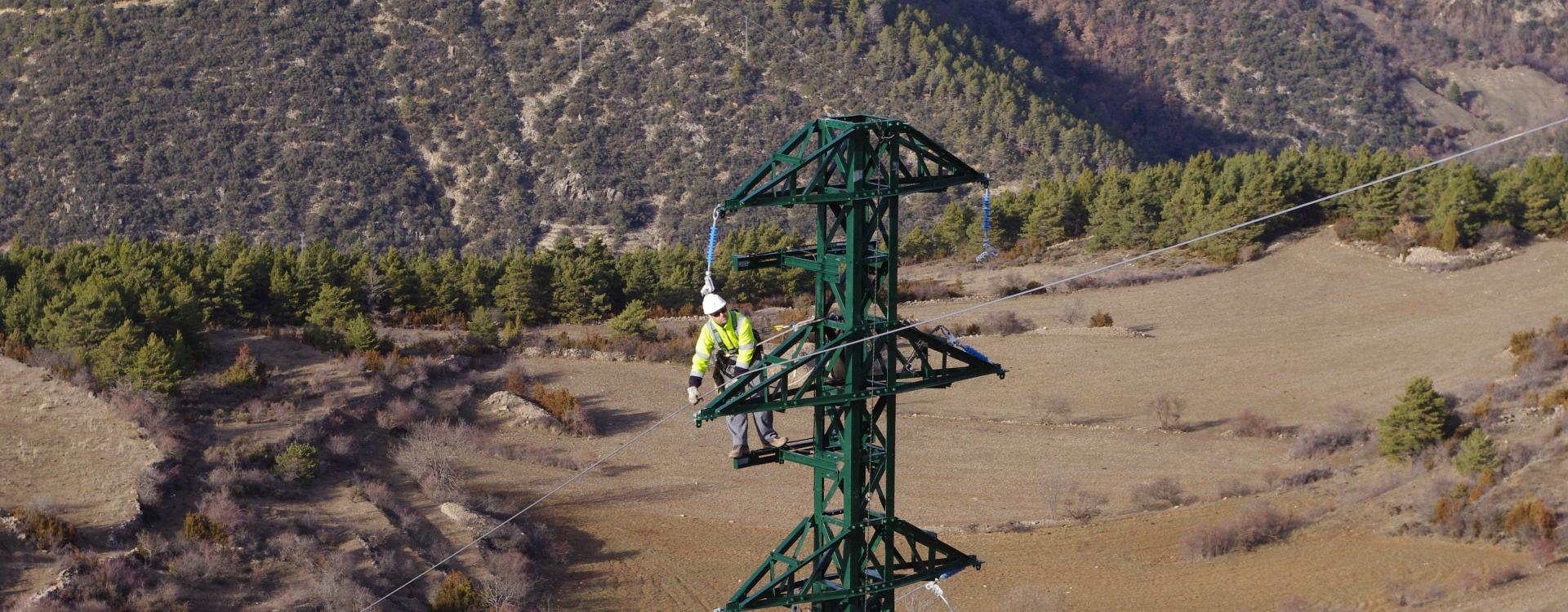 Operari a la nova línia de Martinet